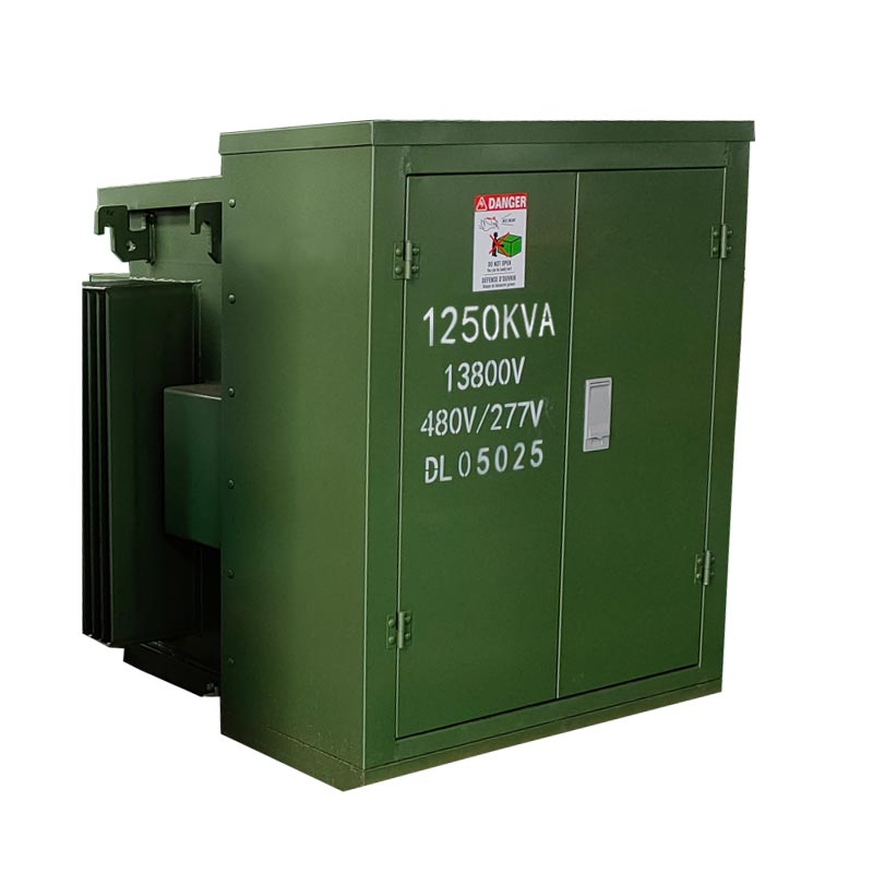 Трифазний трансформатор, встановлений на колодці